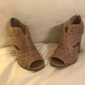 Taupe eyelet booties- Size 8